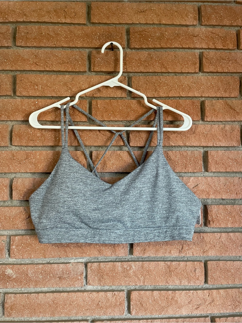 Old Navy Heather Grey Strappy Sports Bralette